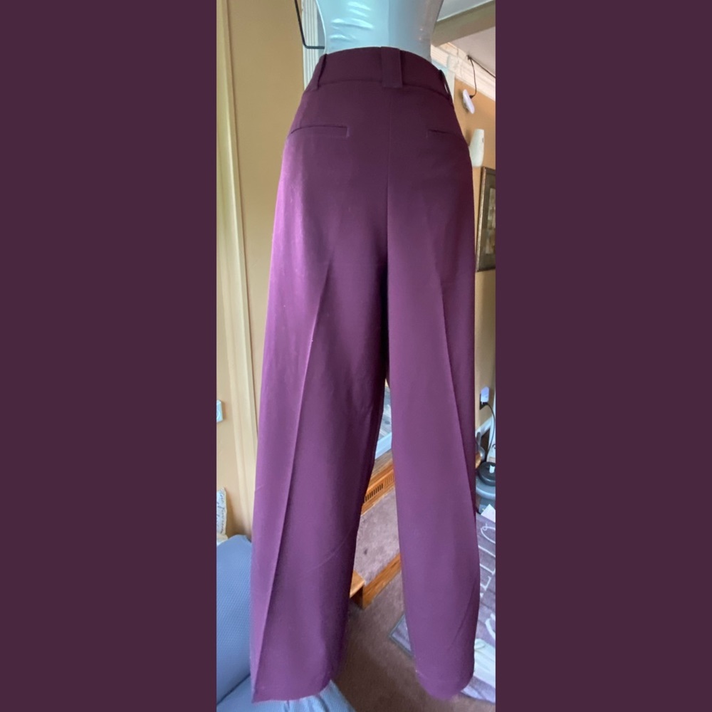 7th Avenue wide leg slacks. Gently worn. No damage